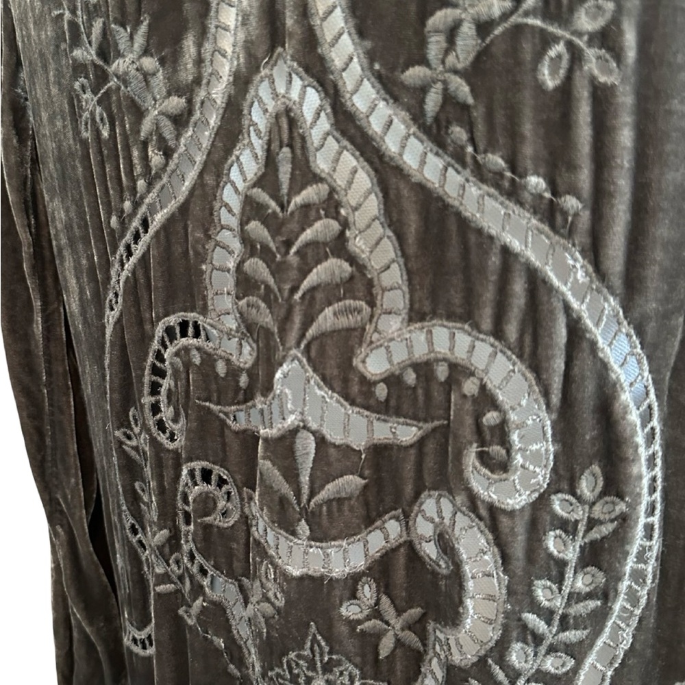 Johnny Was Love Duster Velvet Long Kimono Embroidered Gray M Whimsigoth READ - Picture 12 of 15